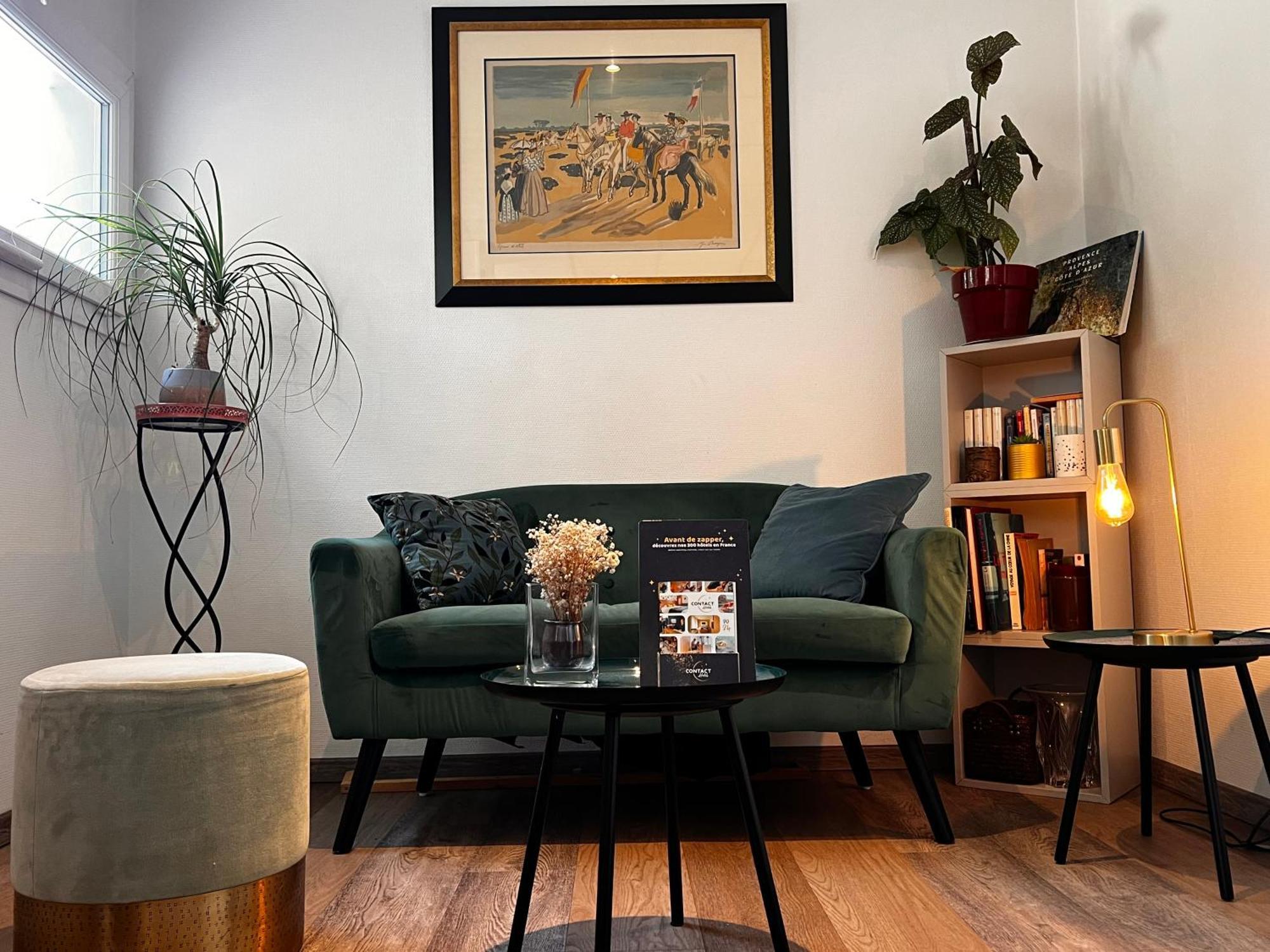 Contact Hotel Marseille Aubagne La Penne-sur-Huveaune Eksteriør bilde