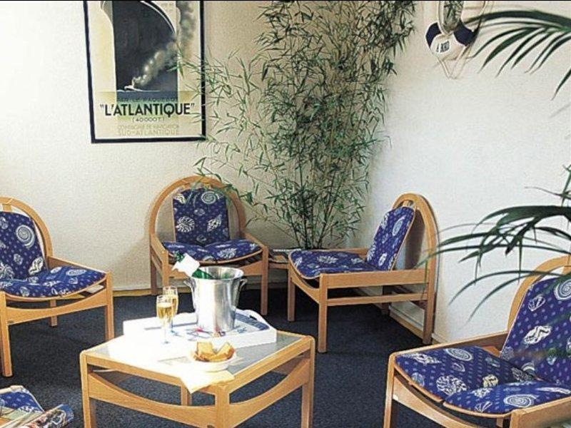 Contact Hotel Marseille Aubagne La Penne-sur-Huveaune Eksteriør bilde