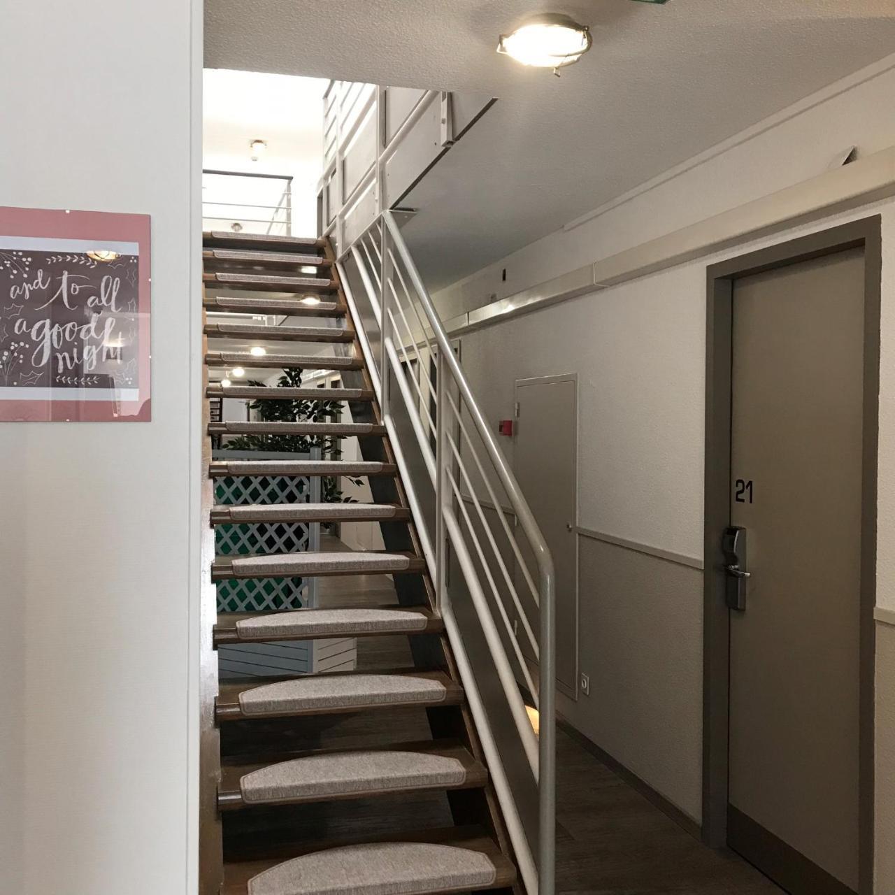 Contact Hotel Marseille Aubagne La Penne-sur-Huveaune Eksteriør bilde