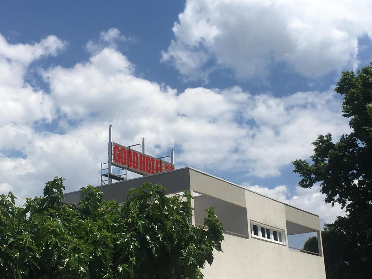 Contact Hotel Marseille Aubagne La Penne-sur-Huveaune Eksteriør bilde